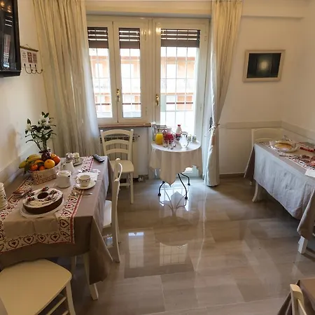 Vatican Doors Bed & Breakfast *