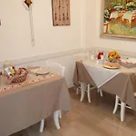 Alojamento de Acomodação e Pequeno-almoço Vatican Doors